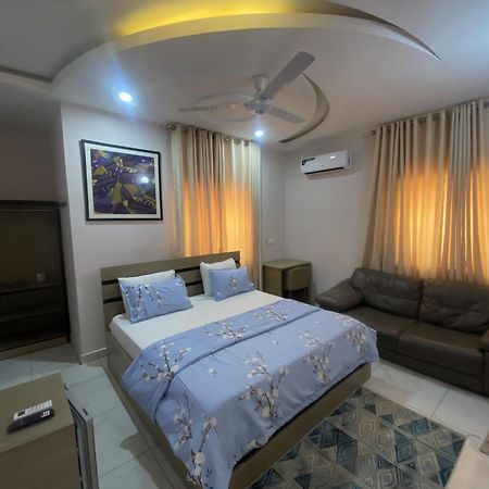 C7 Hazelwood Residence & Suites Abuja Extérieur photo