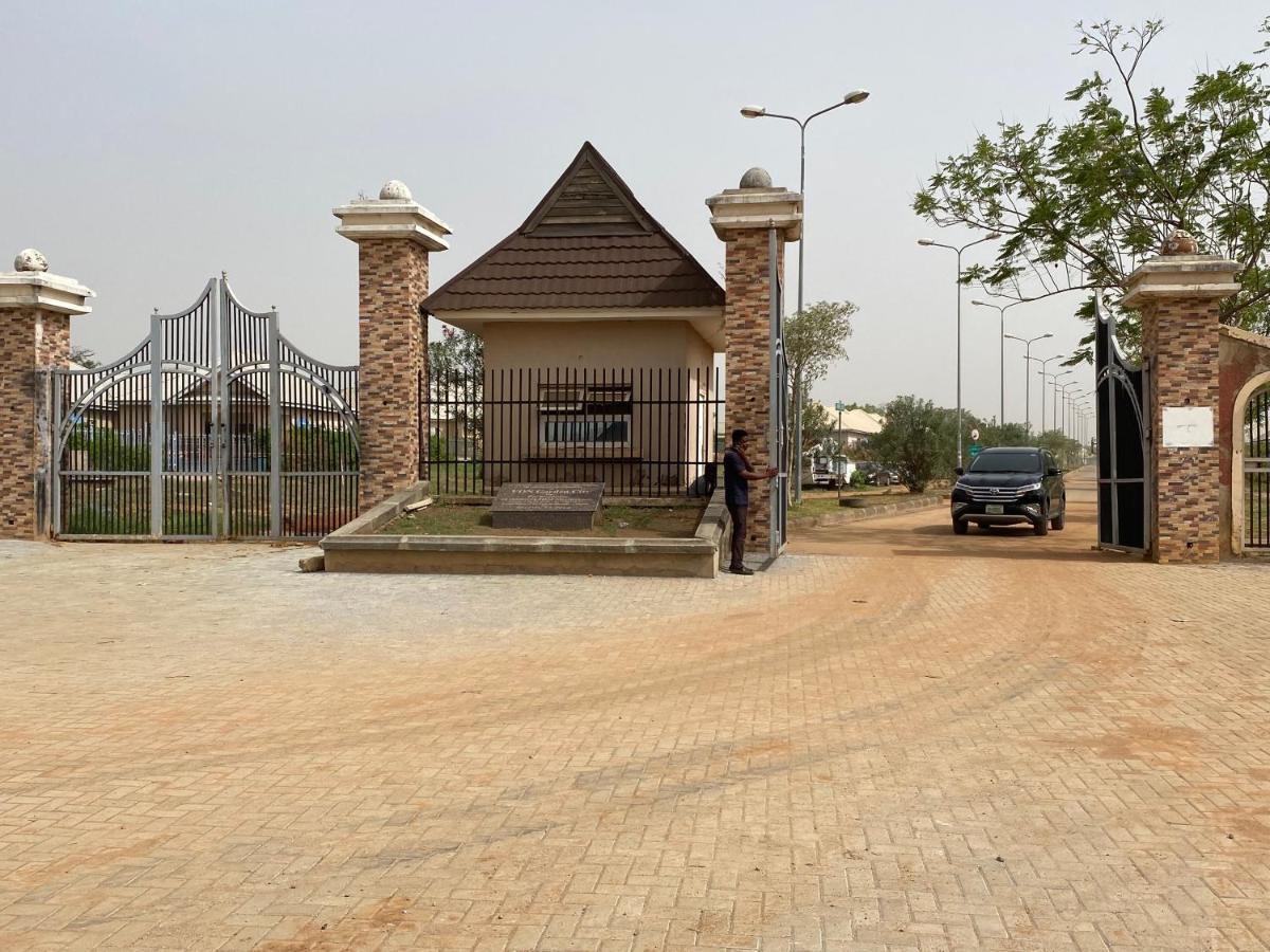 C7 Hazelwood Residence & Suites Abuja Extérieur photo