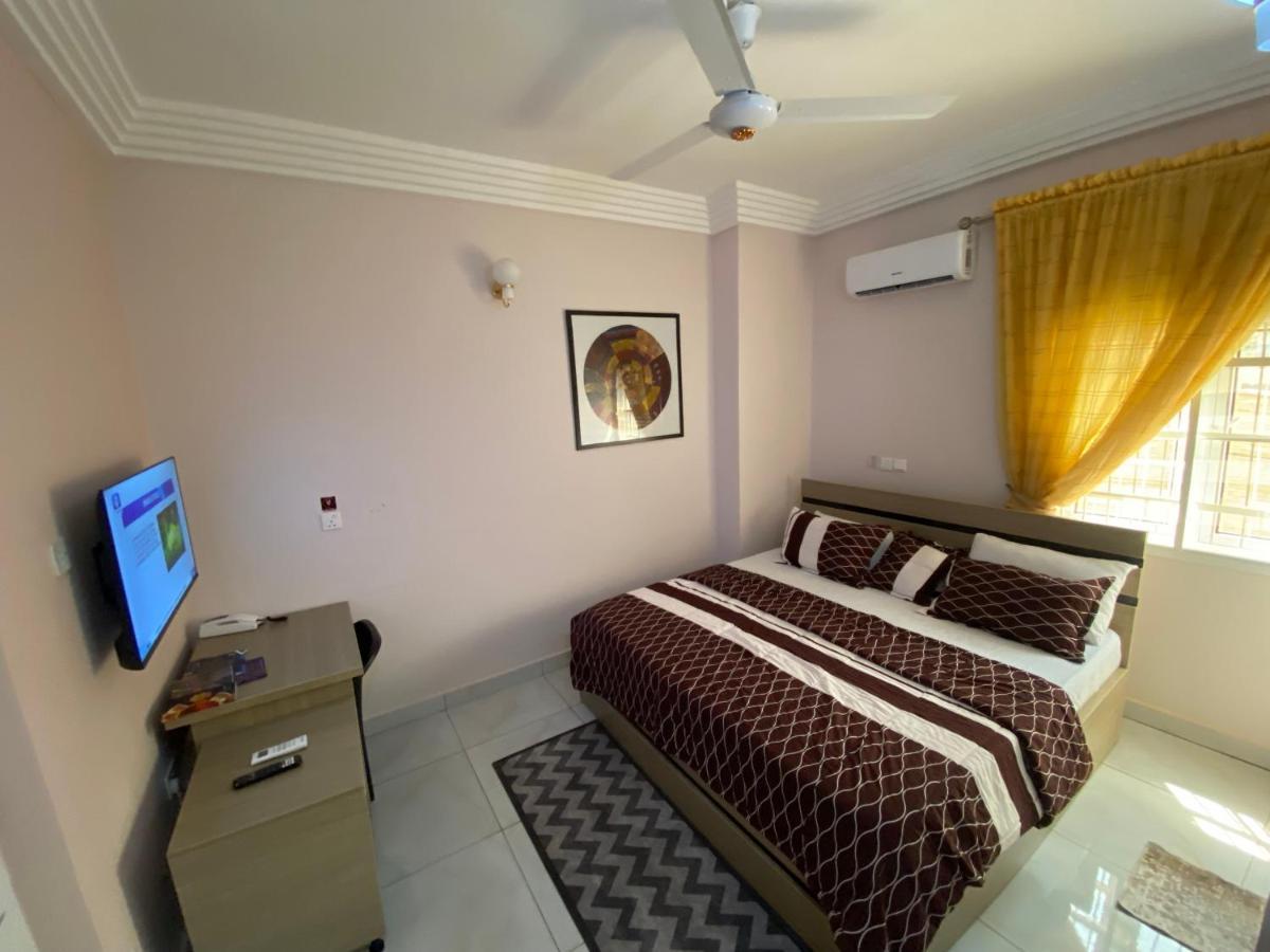 C7 Hazelwood Residence & Suites Abuja Extérieur photo