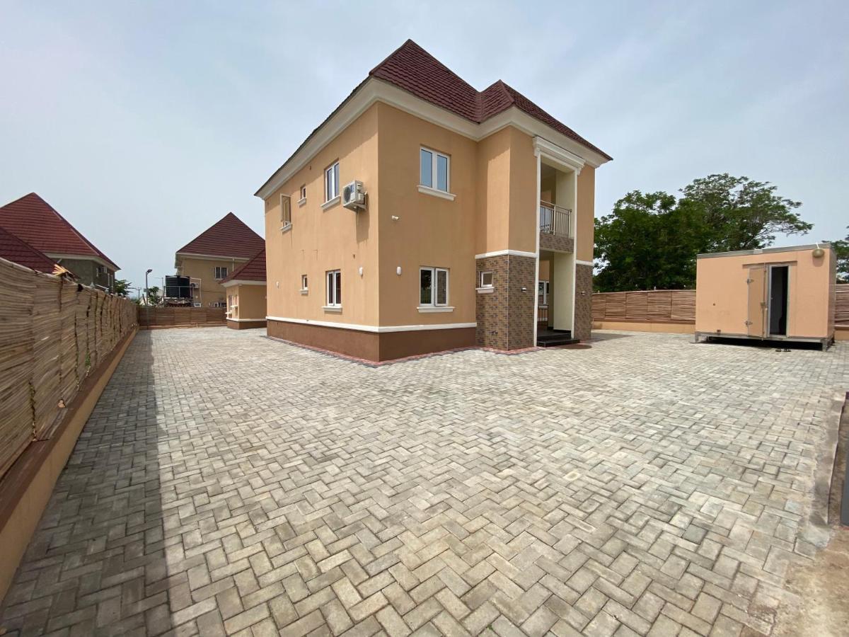 C7 Hazelwood Residence & Suites Abuja Extérieur photo