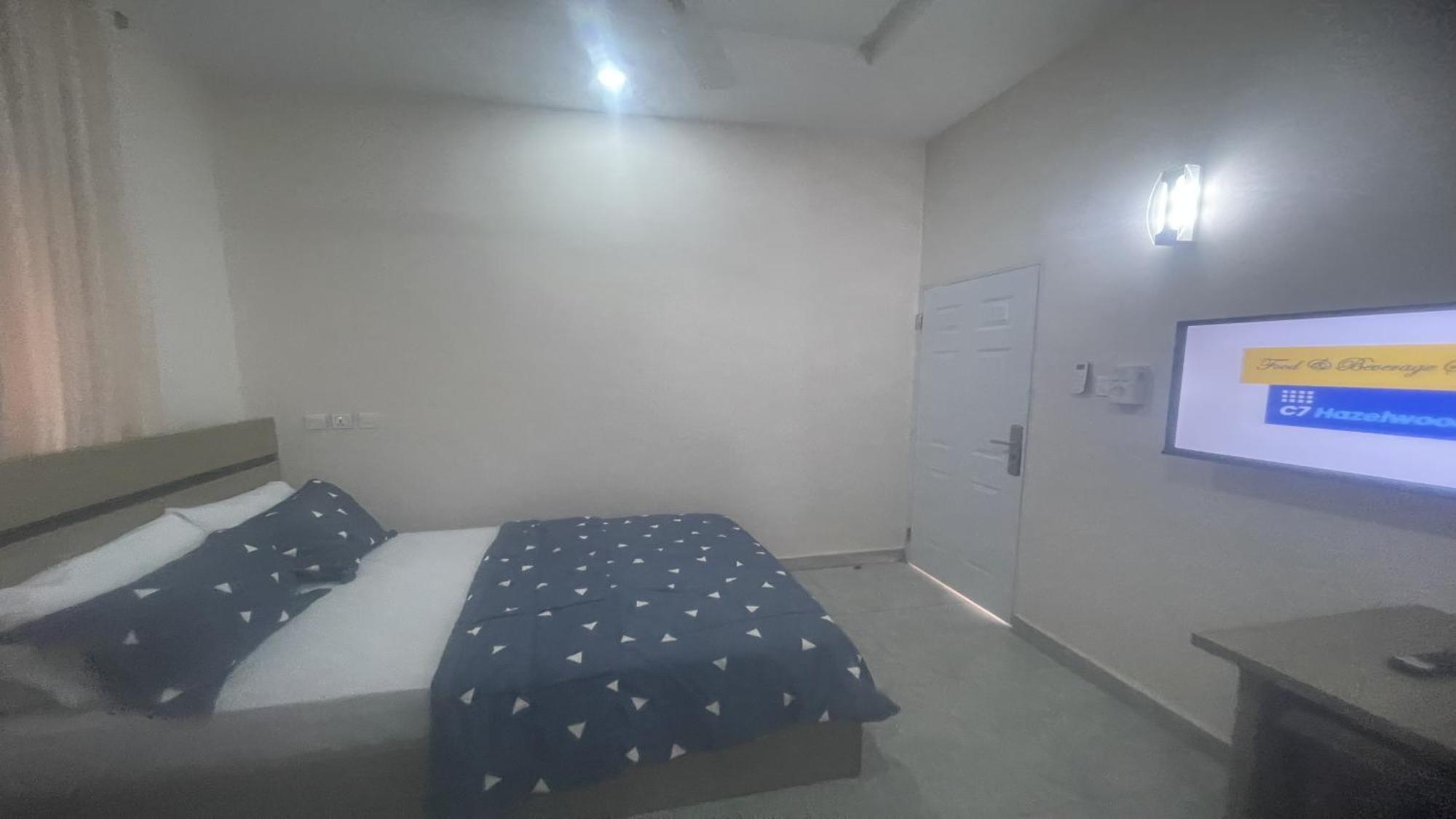 C7 Hazelwood Residence & Suites Abuja Extérieur photo